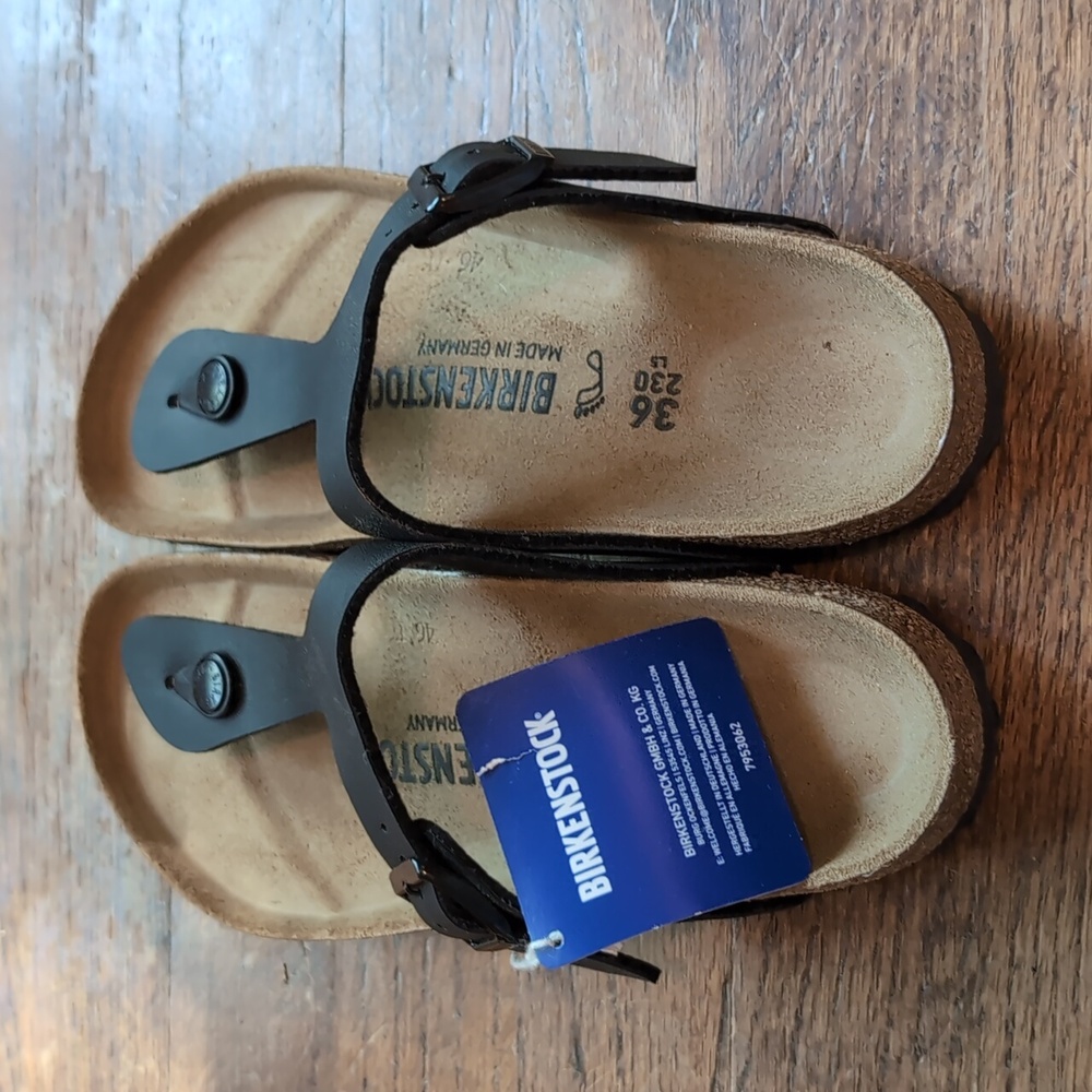 NWT Birkenstock Gizeh Black Size 36